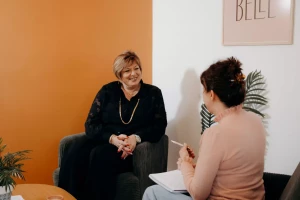 Préparation à un entretien de recrutement lors d’une séance de coaching professionnel